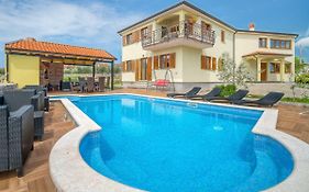 Apartment Ulika-2 By Interhome